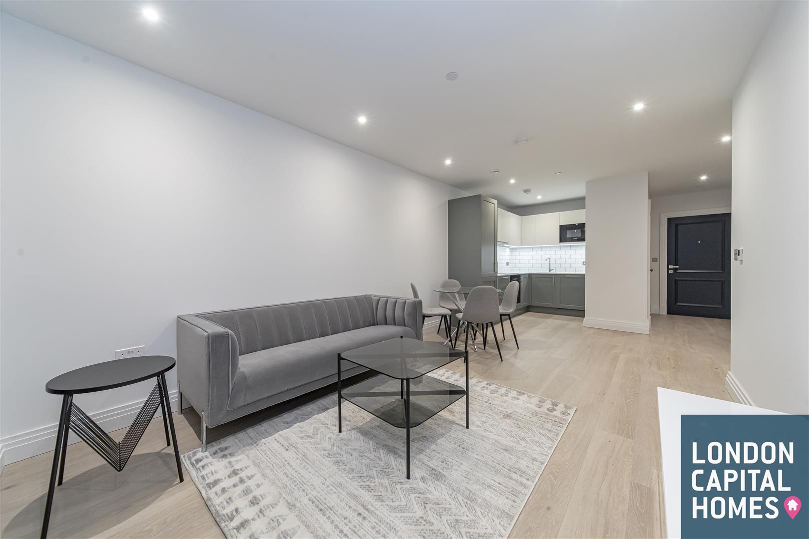 1 bed property in Chapman House, Filmworks Walk, Ealing, London